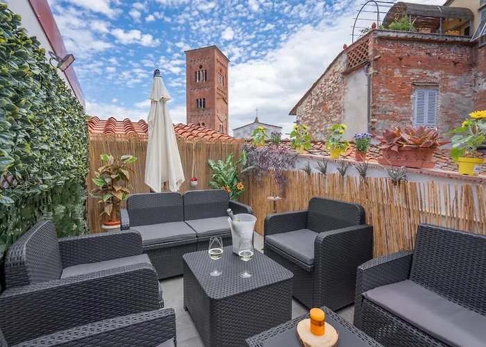 Lucca Old Town Apartment